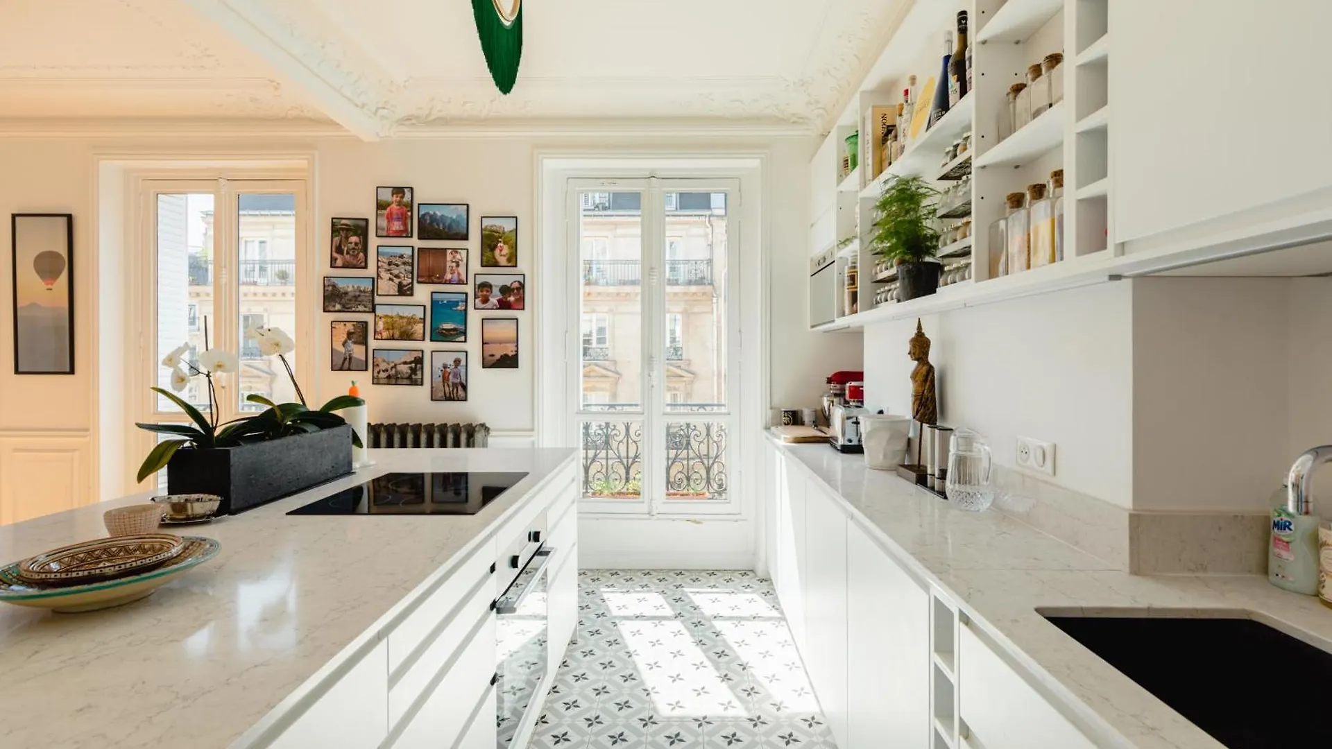 Luxury 1 Bedroom Apartment 700Ft2 Montorgueil/Leshalles Paris France
